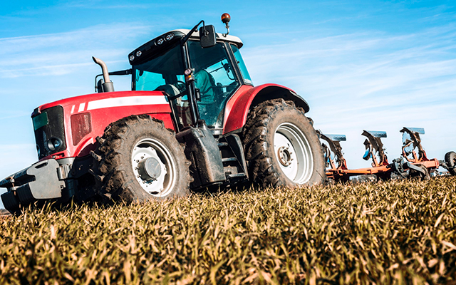 Servizi trattori agricoli